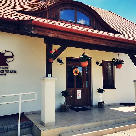 Szabolcs Vezer Panzio Bed & Breakfast Eksteriør bilde