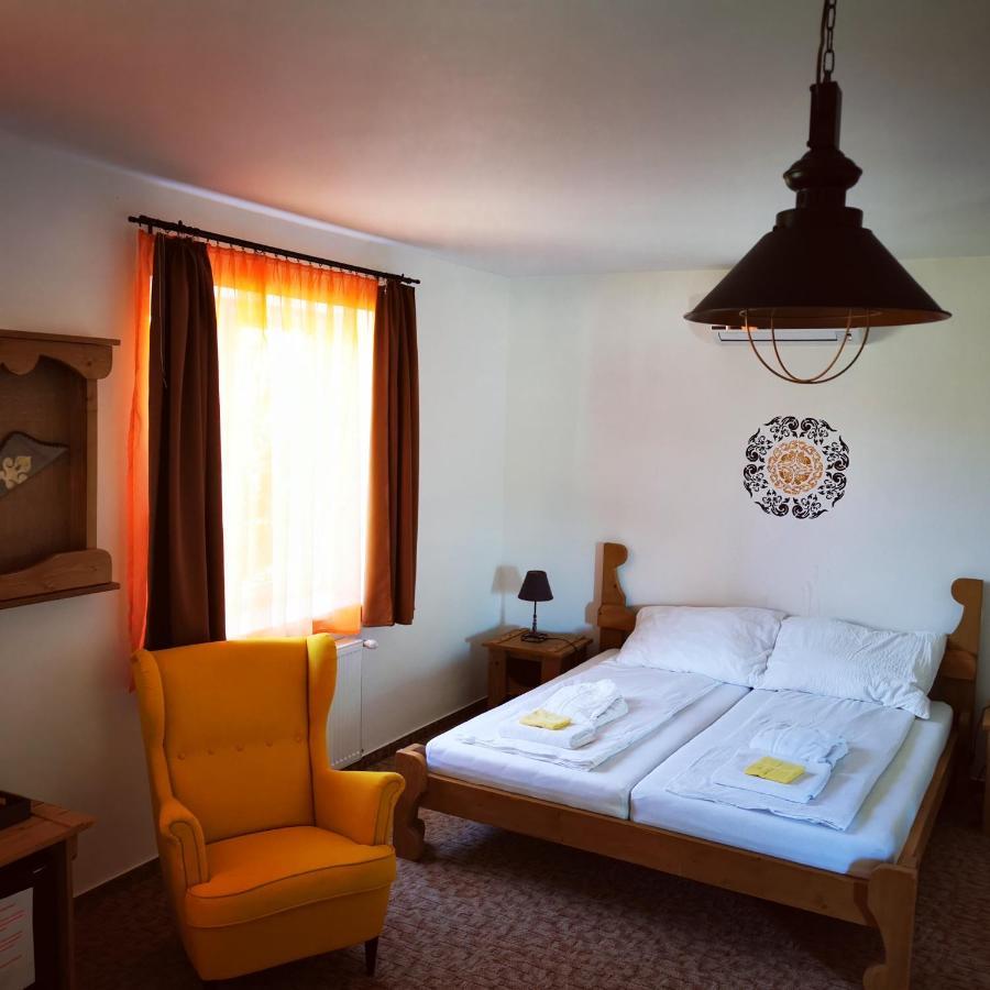 Szabolcs Vezer Panzio Bed & Breakfast Eksteriør bilde