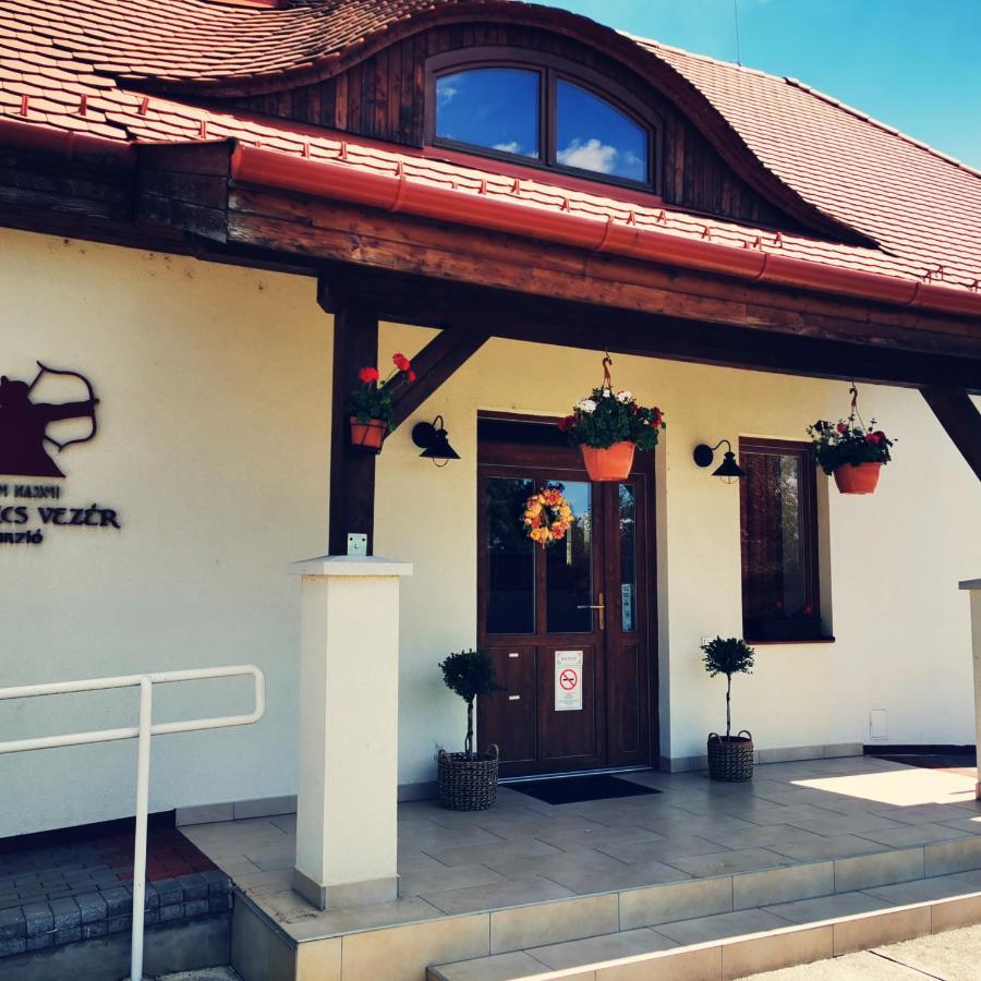 Szabolcs Vezer Panzio Bed & Breakfast Eksteriør bilde