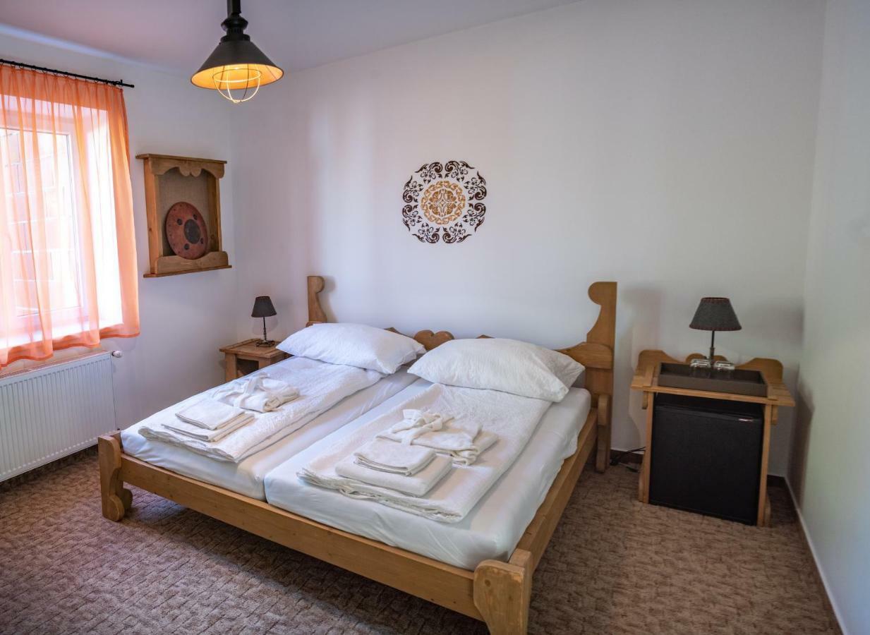 Szabolcs Vezer Panzio Bed & Breakfast Eksteriør bilde